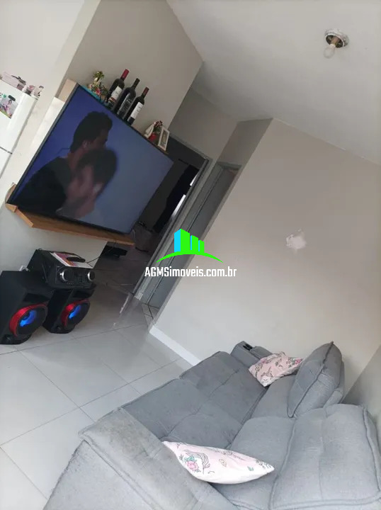 Casa à venda com 3 quartos, 100m² - Foto 3