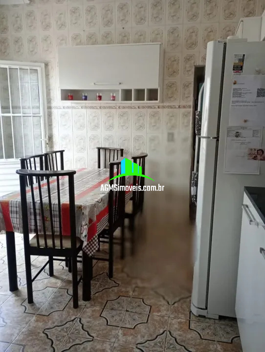 Casa à venda com 4 quartos, 125m² - Foto 2