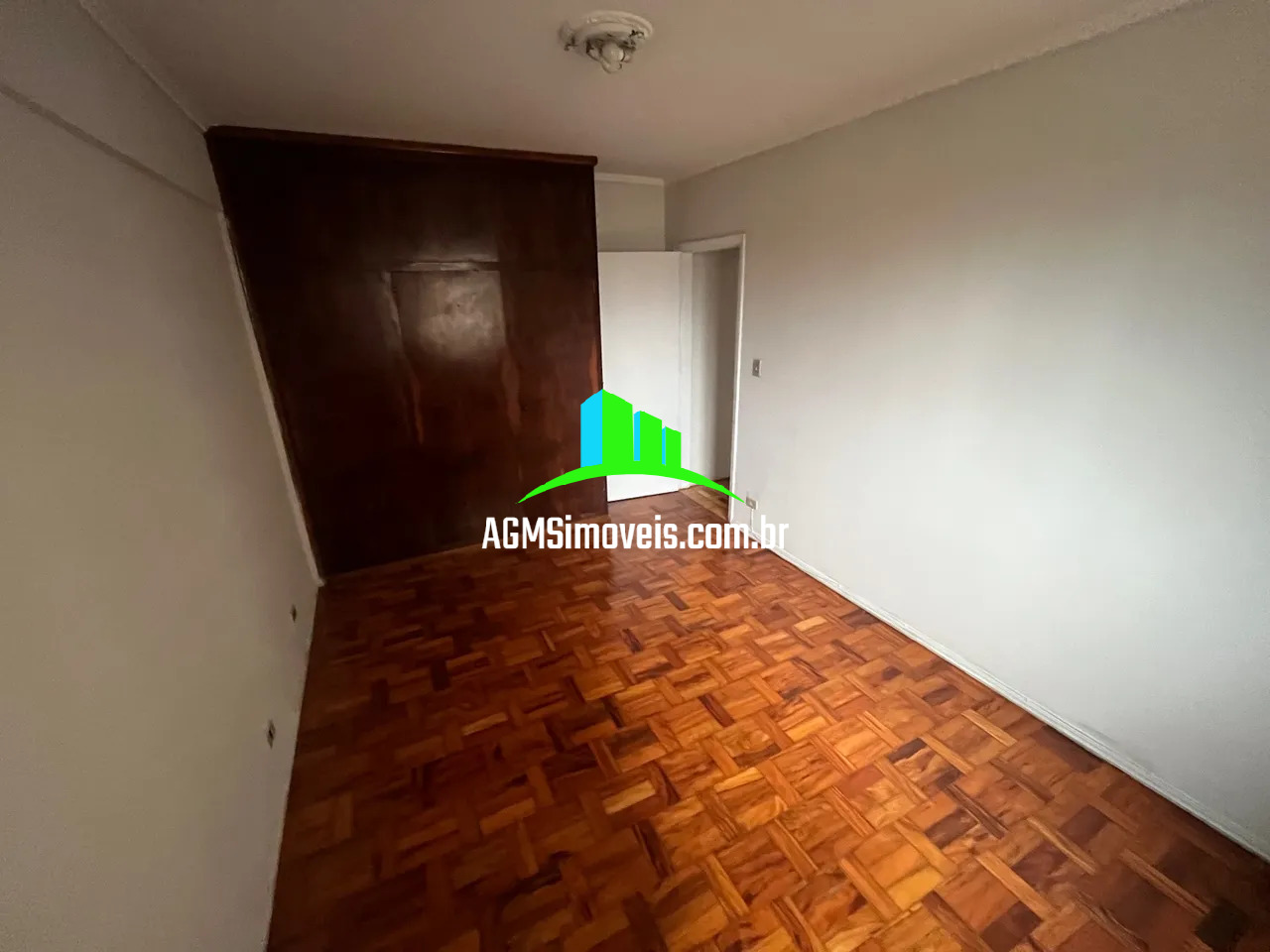 Apartamento à venda com 2 quartos, 74m² - Foto 2
