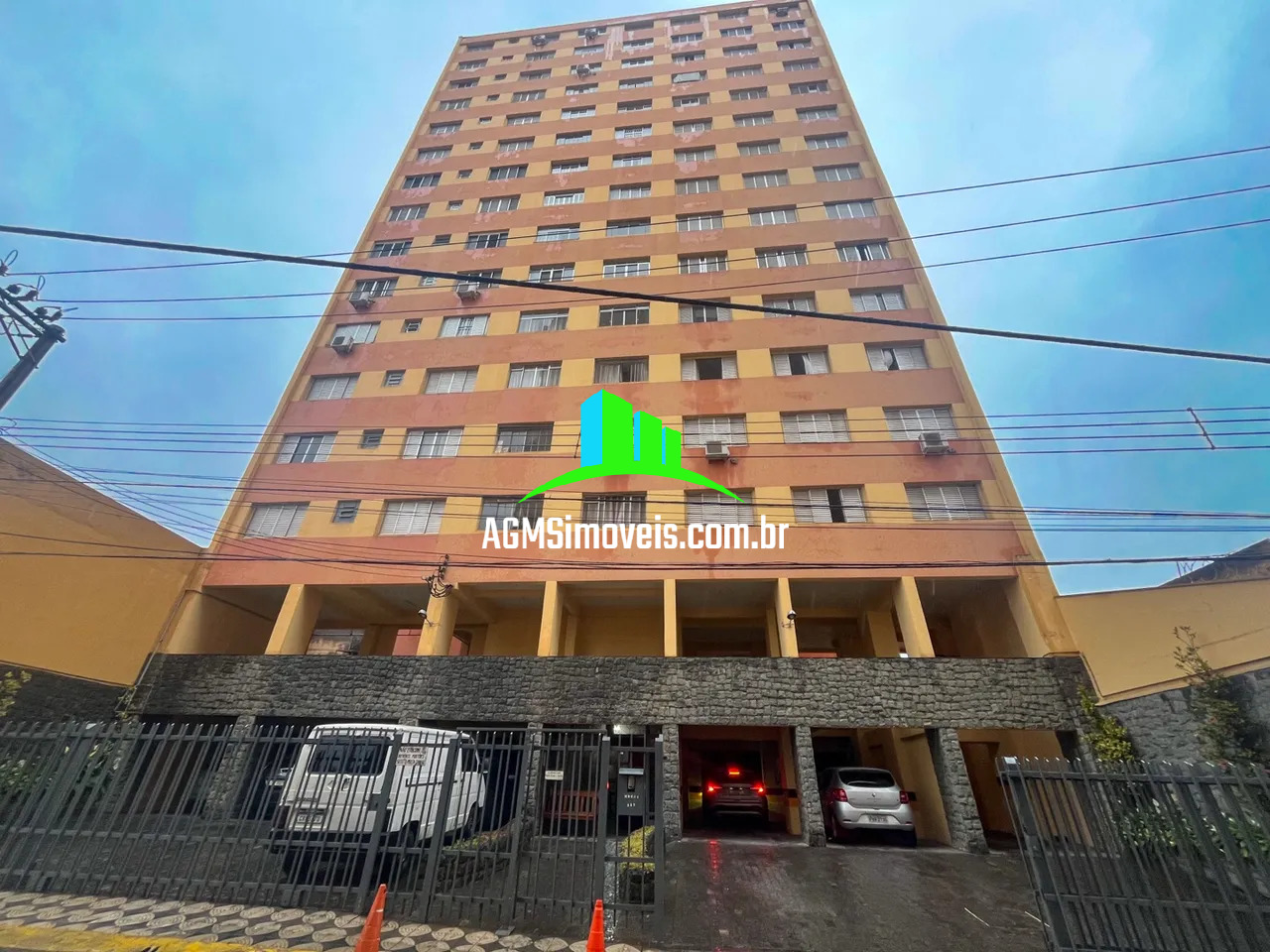 Apartamento à venda com 2 quartos, 74m² - Foto 1