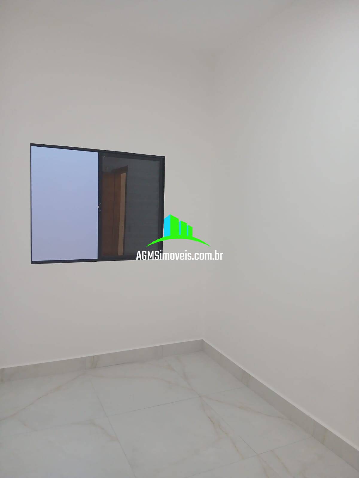Casa à venda com 2 quartos, 61m² - Foto 11