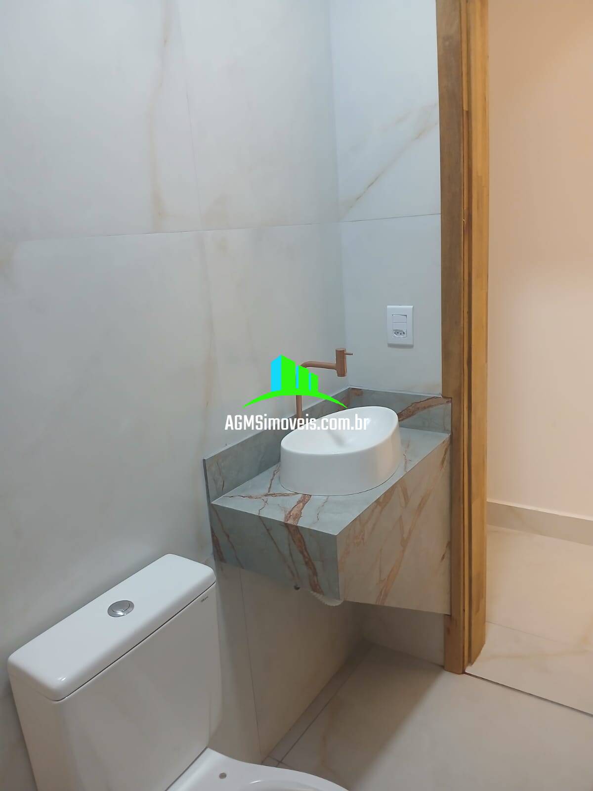 Casa à venda com 2 quartos, 61m² - Foto 9