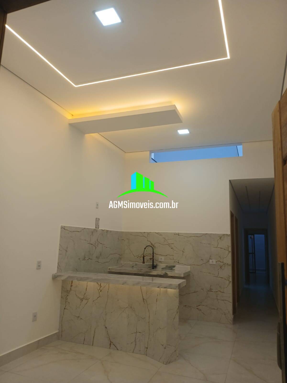 Casa à venda com 2 quartos, 61m² - Foto 14