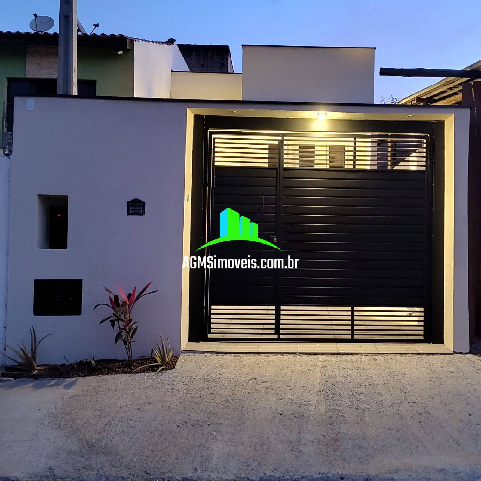 Casa à venda com 2 quartos, 70m² - Foto 5
