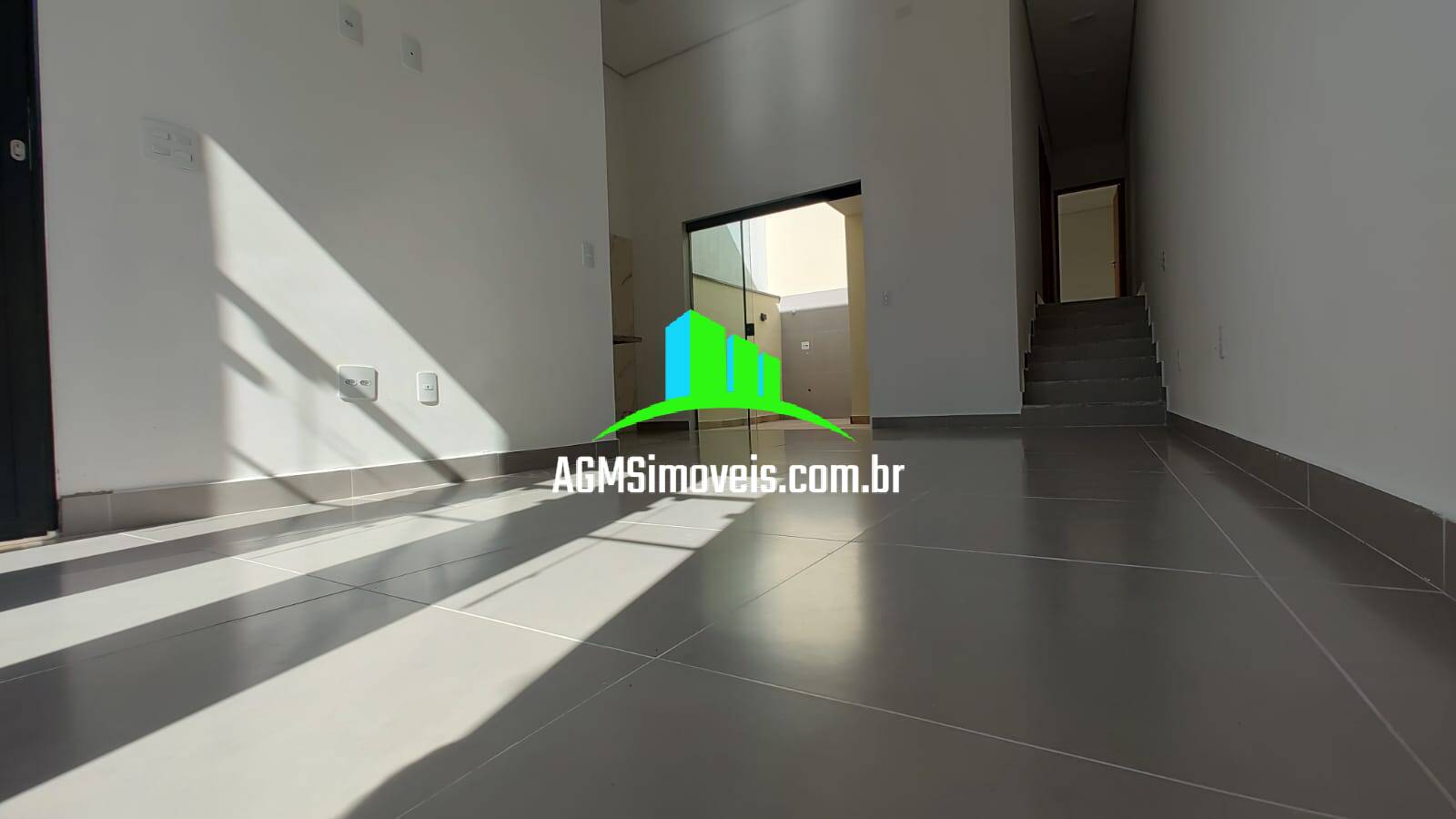 Casa à venda com 2 quartos, 70m² - Foto 7