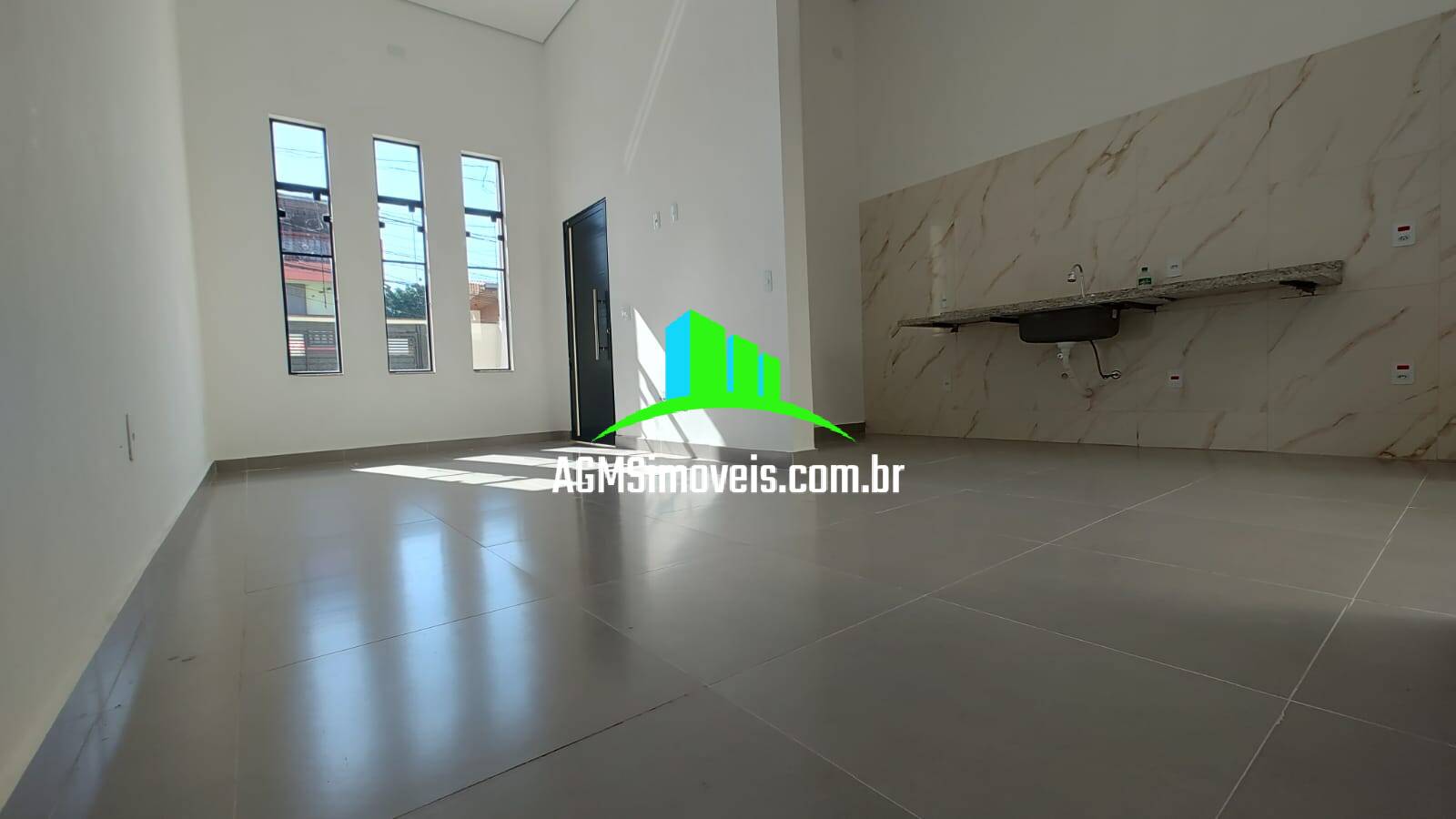 Casa à venda com 2 quartos, 70m² - Foto 8