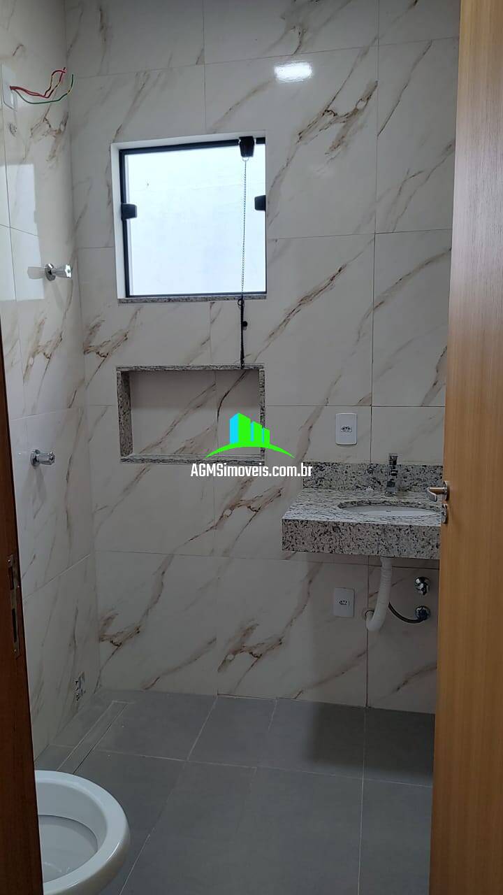 Casa à venda com 2 quartos, 70m² - Foto 9