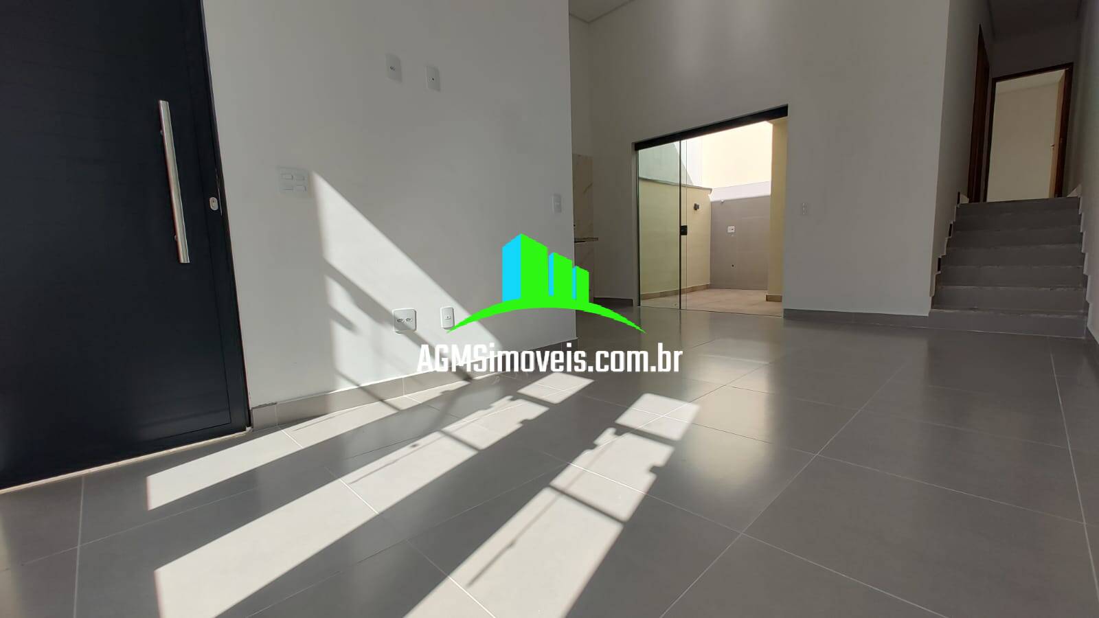 Casa à venda com 2 quartos, 70m² - Foto 13