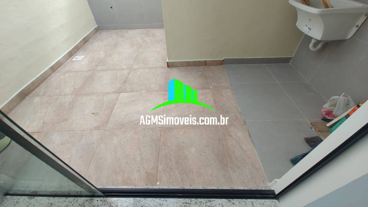 Casa à venda com 2 quartos, 70m² - Foto 15