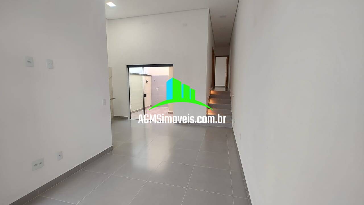 Casa à venda com 2 quartos, 70m² - Foto 17
