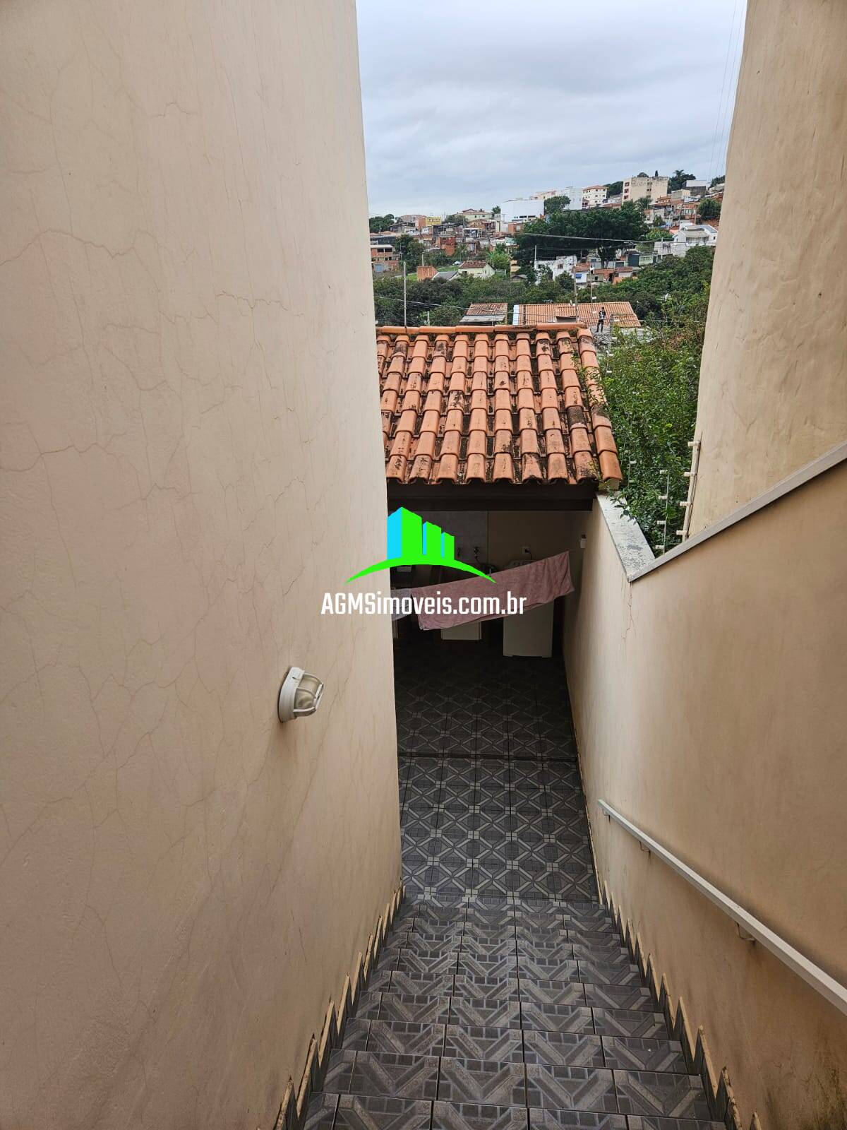 Sobrado à venda com 3 quartos, 180m² - Foto 3