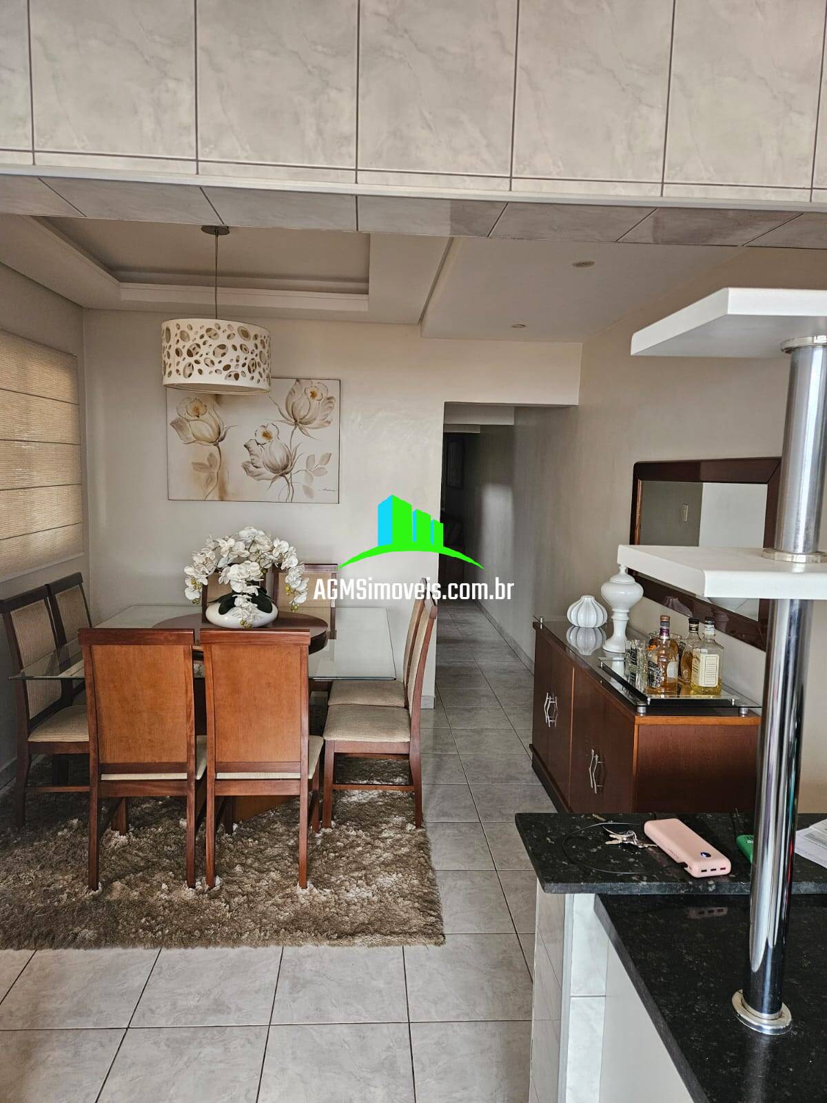 Sobrado à venda com 3 quartos, 180m² - Foto 1