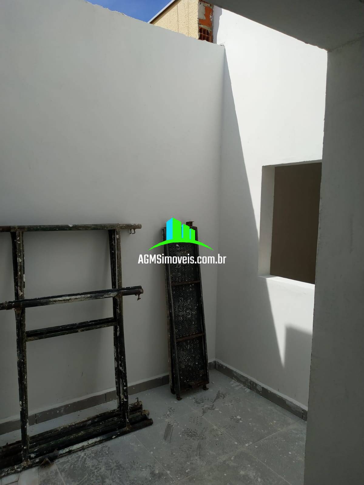 Casa à venda com 2 quartos, 61m² - Foto 8